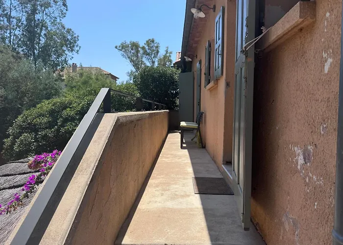 La Croix-valmer, La Ferme, Le Vergeron, Entre Terre Et La Croix-Valmer