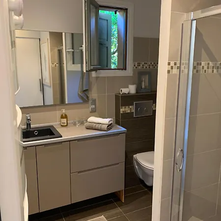 La Croix-valmer, La Ferme, Le Vergeron, Entre Terre Et Апартаменты Ла Круа-Вальме