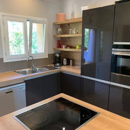 La Croix-valmer, La Ferme, Le Vergeron, Entre Terre Et Ла Круа-Вальме